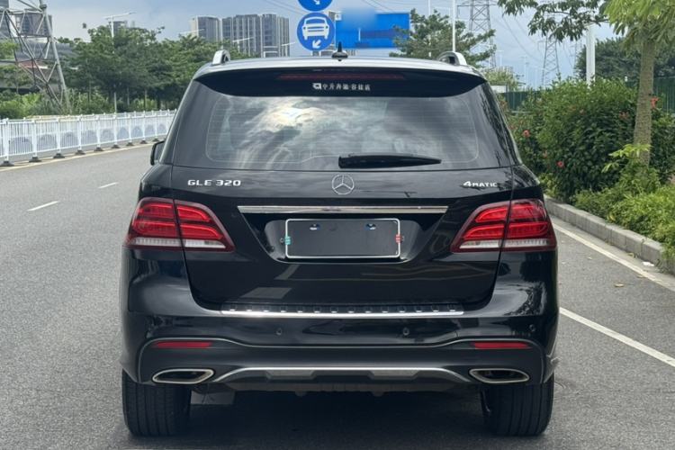 Used Mercedes-Benz GLE 2018 GLE 320 4MATIC Luxury Collection Edition Exterior 9