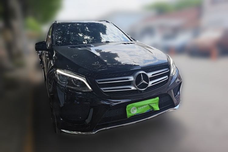 Used Mercedes-Benz GLE 2018 GLE 400 4MATIC Exclusive Edition Front Right 45 Deg