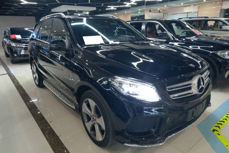 Used Mercedes-Benz GLE 2018 GLE 320 4MATIC Dynamic Edition Collector's Edition Front Right 45 Deg