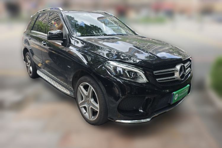 Used Mercedes-Benz GLE 2018 GLE 400 4MATIC Exclusive Edition Front Right 45 Deg