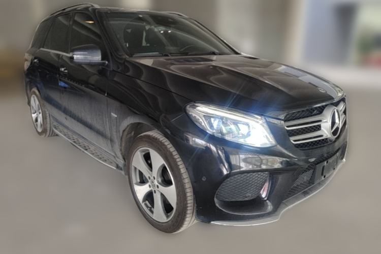 Used Mercedes-Benz GLE 2018 GLE 320 4MATIC Luxury Collection Edition Front Right 45 Deg