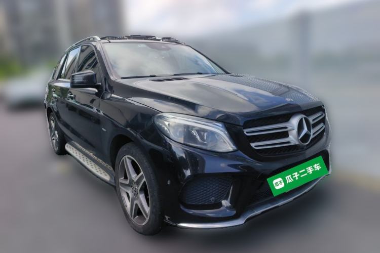 Used Mercedes-Benz GLE 2018 GLE 400 4MATIC Exclusive Edition Front Right 45 Deg