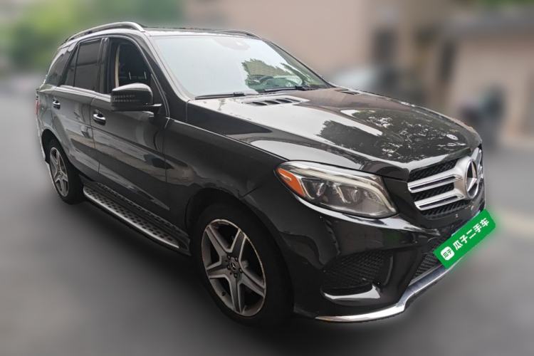 Used Mercedes-Benz GLE  Front Right 45 Deg