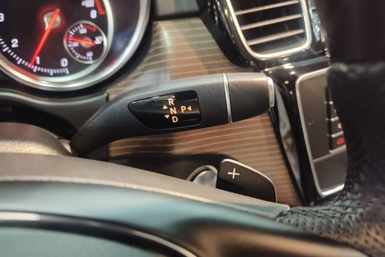 Used Mercedes-Benz GLE 2018 GLE 320 4MATIC Dynamic Edition Collector's Edition Gear Lever
