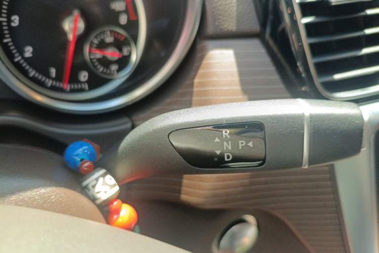 Used Mercedes-Benz GLE 2018 GLE 320 4MATIC Dynamic Edition Collector's Edition Gear Lever