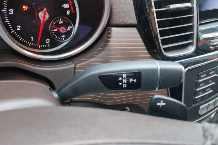 Used Mercedes-Benz GLE 2018 GLE 320 4MATIC Dynamic Edition Collector's Edition Gear Lever