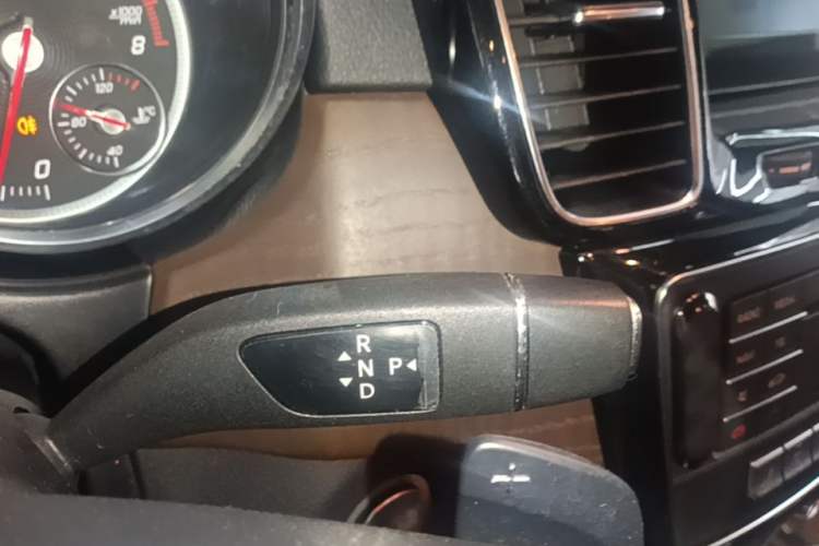 Used Mercedes-Benz GLE 2018 GLE 320 4MATIC Dynamic Edition Collector's Edition Gear Lever