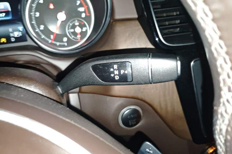 Used Mercedes-Benz GLE 2018 GLE 320 4MATIC Dynamic Edition Collector's Edition Gear Lever