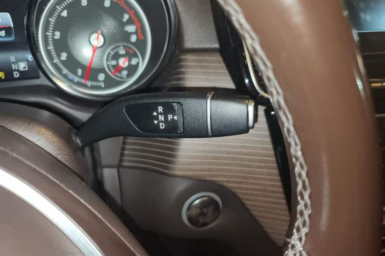 Used Mercedes-Benz GLE 2018 GLE 320 4MATIC Dynamic Edition Collector's Edition Gear Lever