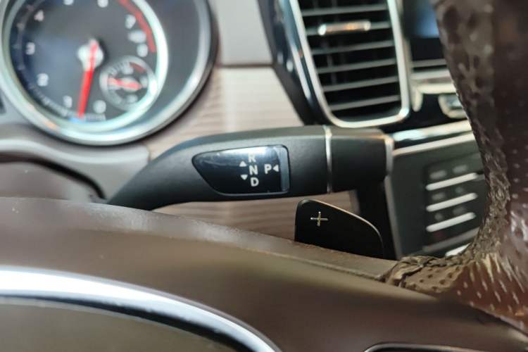 Used Mercedes-Benz GLE 2018 GLE 320 4MATIC Dynamic Edition Collector's Edition Gear Lever