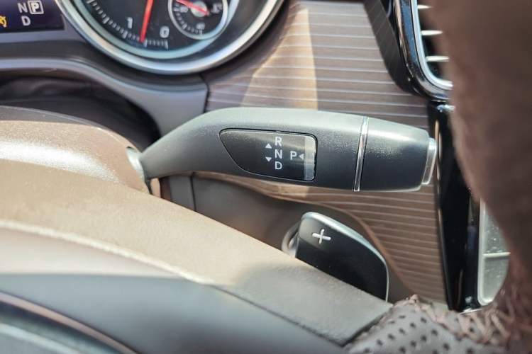 Used Mercedes-Benz GLE 2018 GLE 320 4MATIC Dynamic Edition Collector's Edition Gear Lever