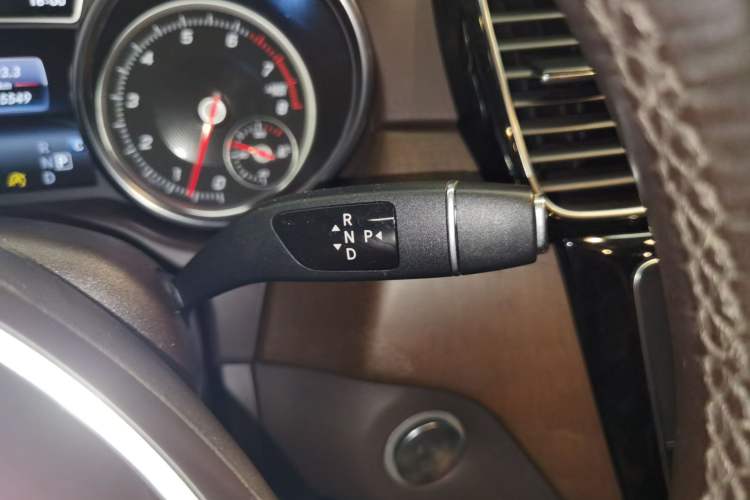 Used Mercedes-Benz GLE 2018 GLE 320 4MATIC Dynamic Edition Collector's Edition Gear Lever