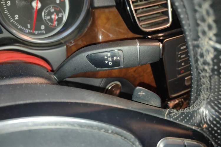 Used Mercedes-Benz GLE 2018 GLE 400 4MATIC Exclusive Edition Gear Lever