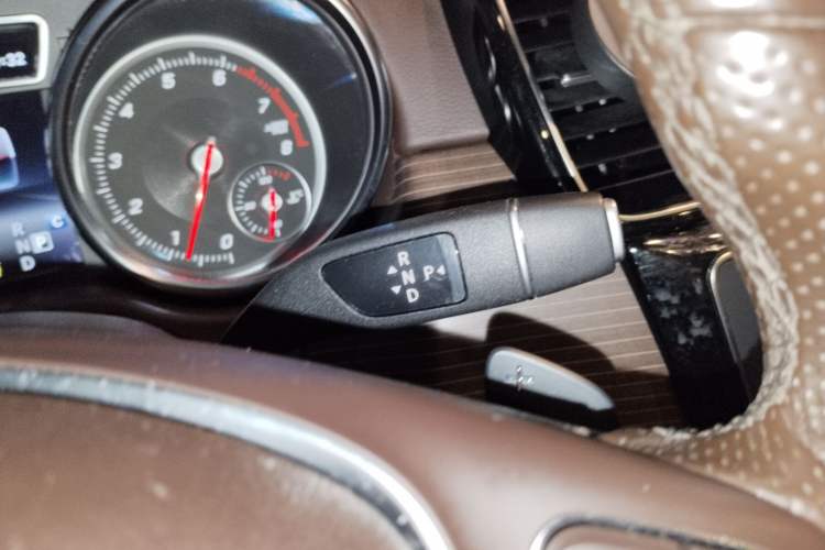 Used Mercedes-Benz GLE 2018 GLE 320 4MATIC Dynamic Edition Collector's Edition Gear Lever