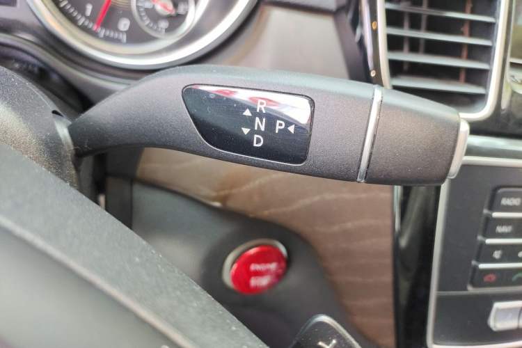 Used Mercedes-Benz GLE 2018 GLE 320 4MATIC Luxury Collection Edition Gear Lever