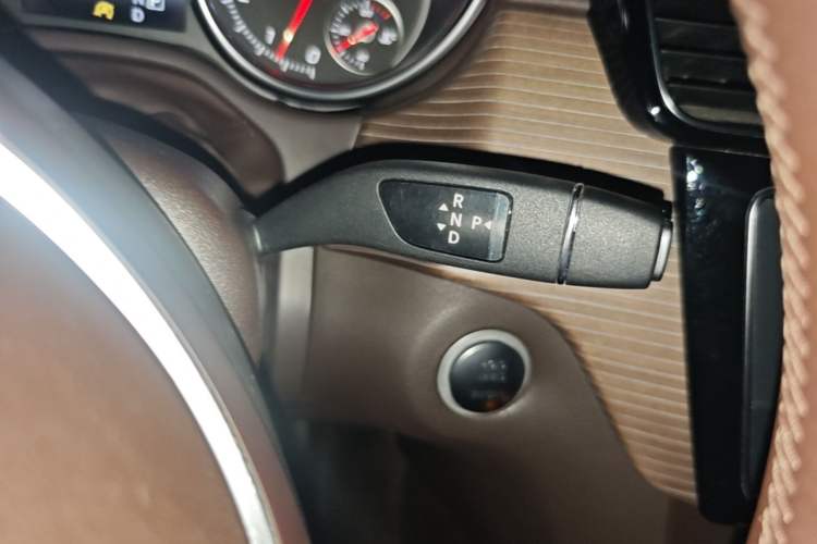 Used Mercedes-Benz GLE 2018 GLE 320 4MATIC Dynamic Edition Collector's Edition Gear Lever