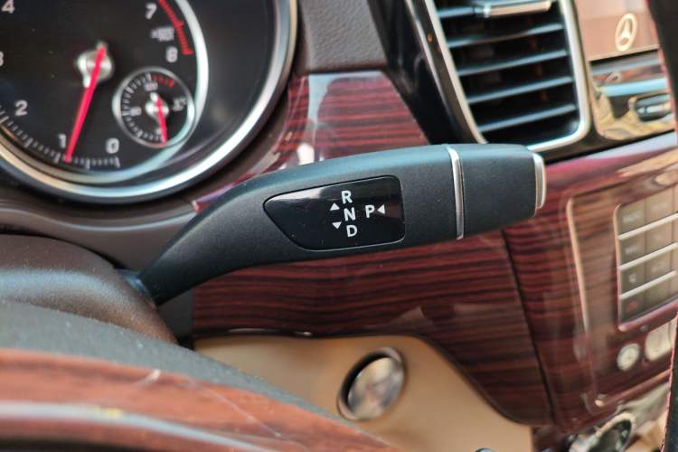 Used Mercedes-Benz GLE 2018 GLE 320 4MATIC Dynamic Edition Collector's Edition Gear Lever