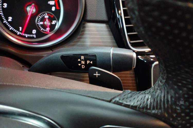 Used Mercedes-Benz GLE 2018 GLE 320 4MATIC Dynamic Edition Collector's Edition Gear Lever