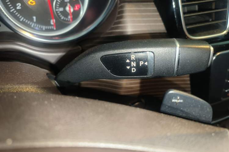 Used Mercedes-Benz GLE 2018 GLE 320 4MATIC Dynamic Edition Collector's Edition Gear Lever