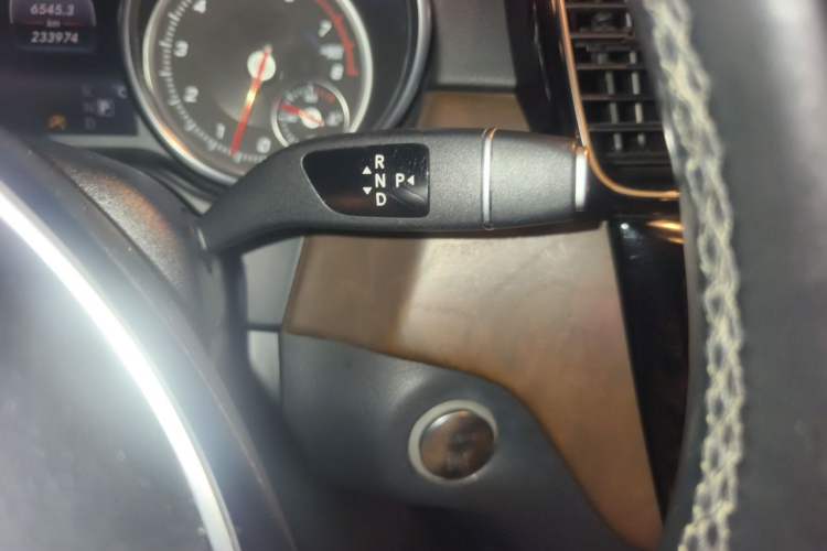 Used Mercedes-Benz GLE 2018 GLE 320 4MATIC Dynamic Edition Collector's Edition Gear Lever