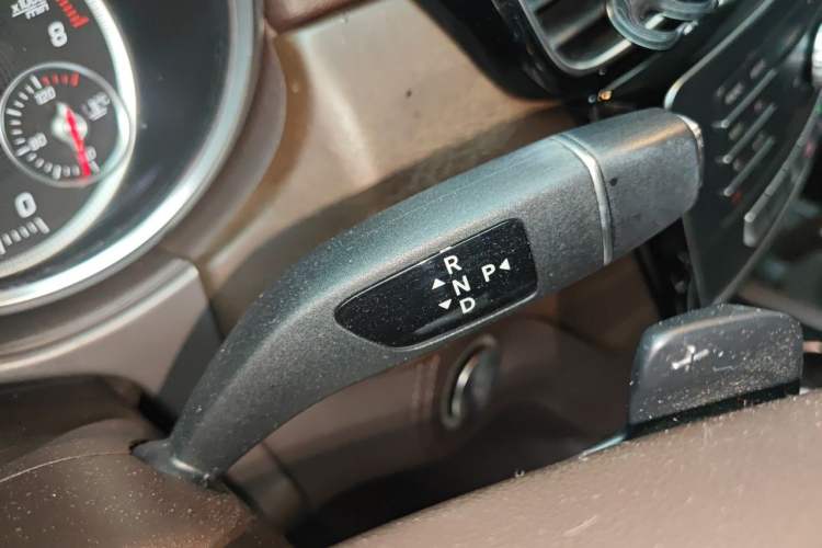 Used Mercedes-Benz GLE  Gear Lever