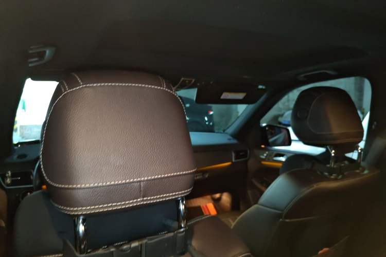 Used Mercedes-Benz GLE 2018 GLE 400 4MATIC Exclusive Edition Headliner