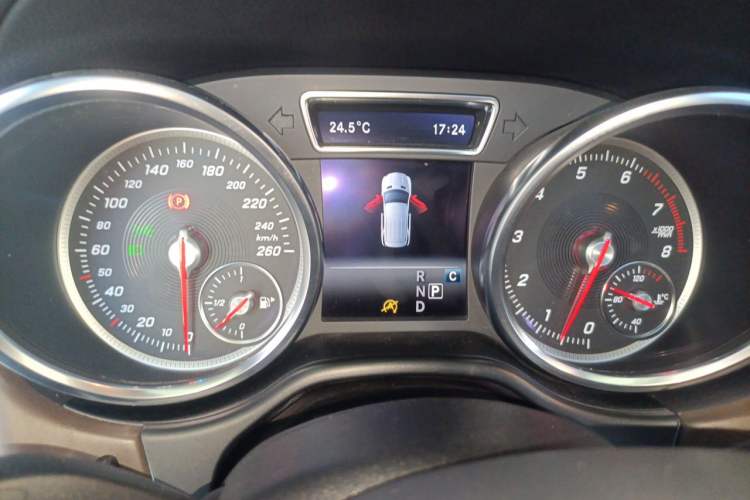 Used Mercedes-Benz GLE 2018 GLE 400 4MATIC Exclusive Edition Instrument Cluster