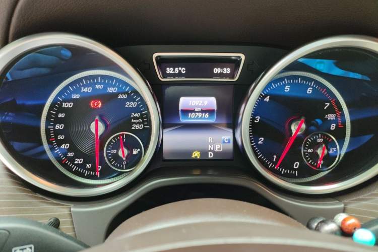 Used Mercedes-Benz GLE 2018 GLE 400 4MATIC Exclusive Edition Instrument Cluster