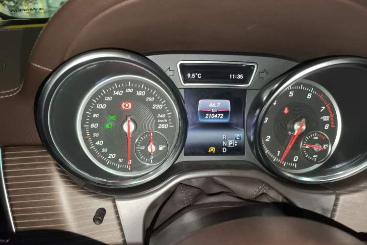 Used Mercedes-Benz GLE 2018 GLE 400 4MATIC Exclusive Edition Instrument Cluster
