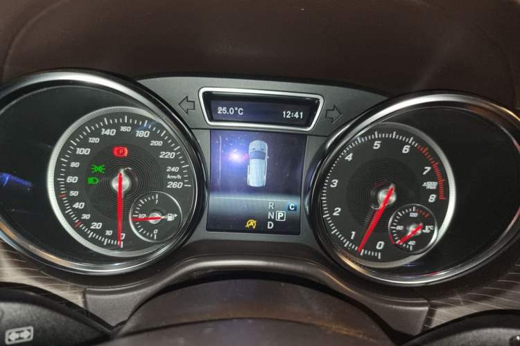 Used Mercedes-Benz GLE 2018 GLE 320 4MATIC Dynamic Edition Collector's Edition Instrument Cluster
