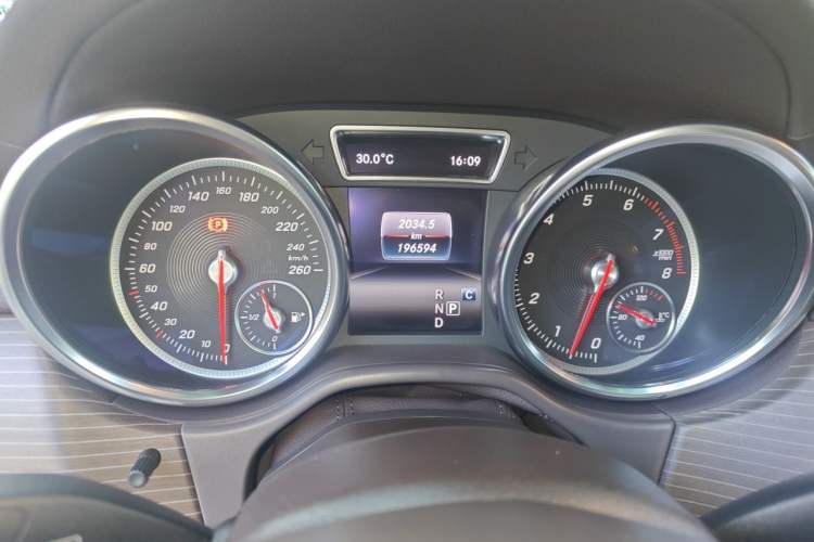 Used Mercedes-Benz GLE 2018 GLE 320 4MATIC Luxury Collection Edition Instrument Cluster