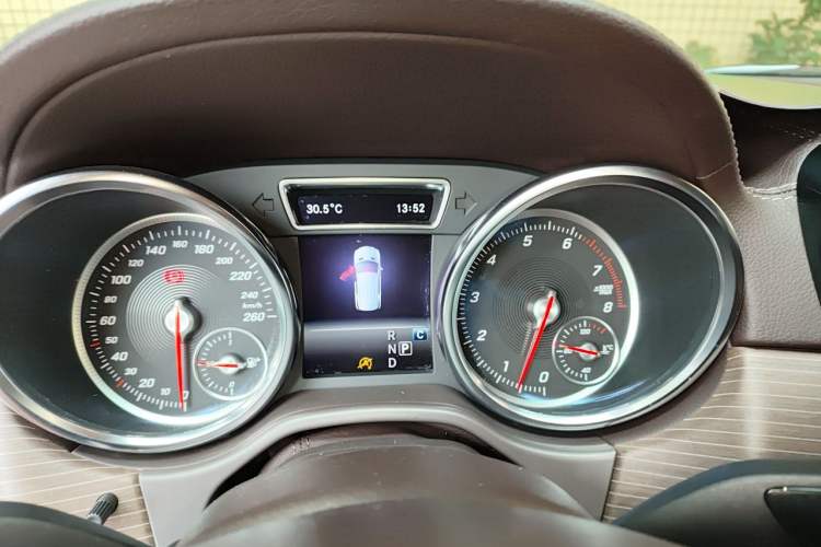 Used Mercedes-Benz GLE 2018 GLE 320 4MATIC Dynamic Edition Collector's Edition Instrument Cluster