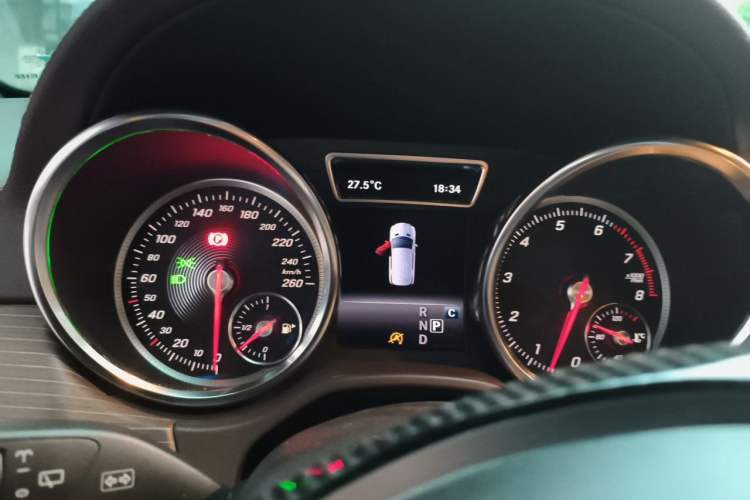 Used Mercedes-Benz GLE 2018 GLE 320 4MATIC Dynamic Edition Collector's Edition Instrument Cluster