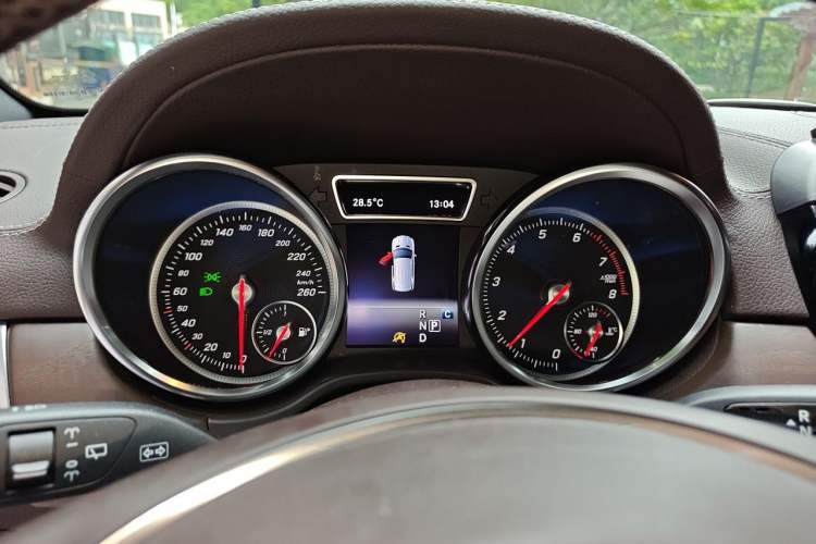 Used Mercedes-Benz GLE 2018 GLE 400 4MATIC Exclusive Edition Instrument Cluster
