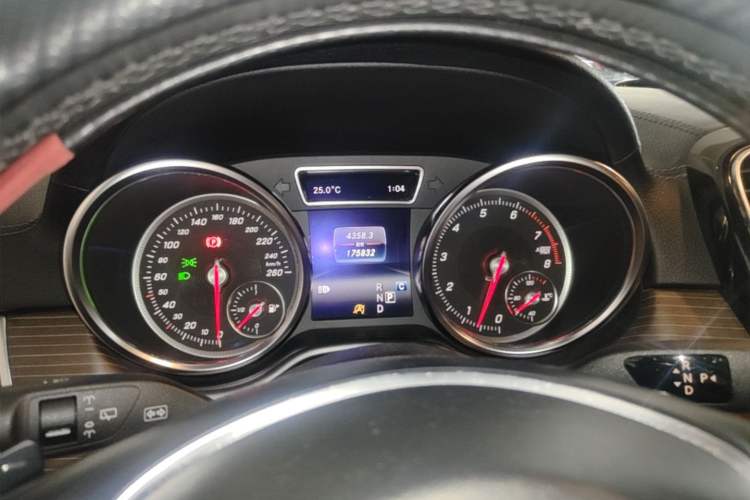 Used Mercedes-Benz GLE 2018 GLE 320 4MATIC Luxury Collection Edition Instrument Cluster