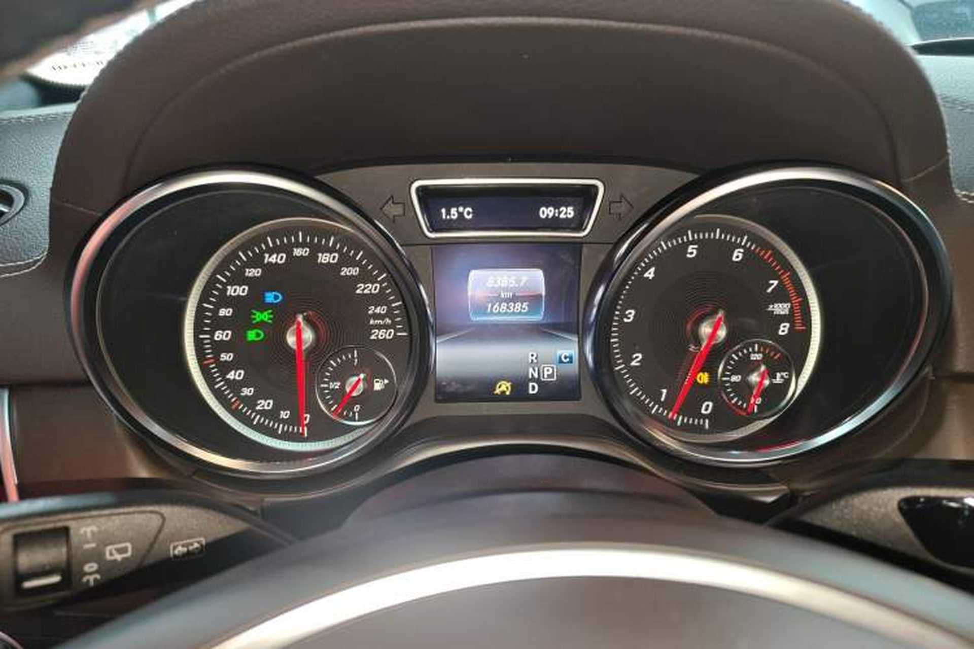 Used Mercedes-Benz GLE 2018 GLE 400 4MATIC Exclusive Edition Instrument Cluster