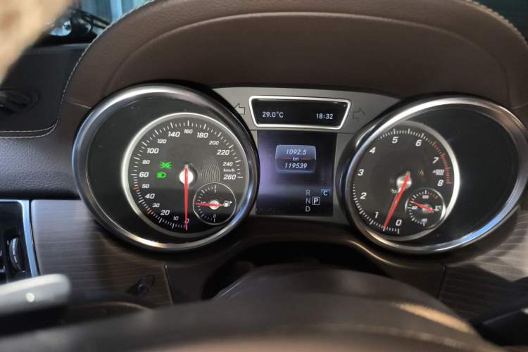 Used Mercedes-Benz GLE 2018 GLE 400 4MATIC Exclusive Edition Instrument Cluster
