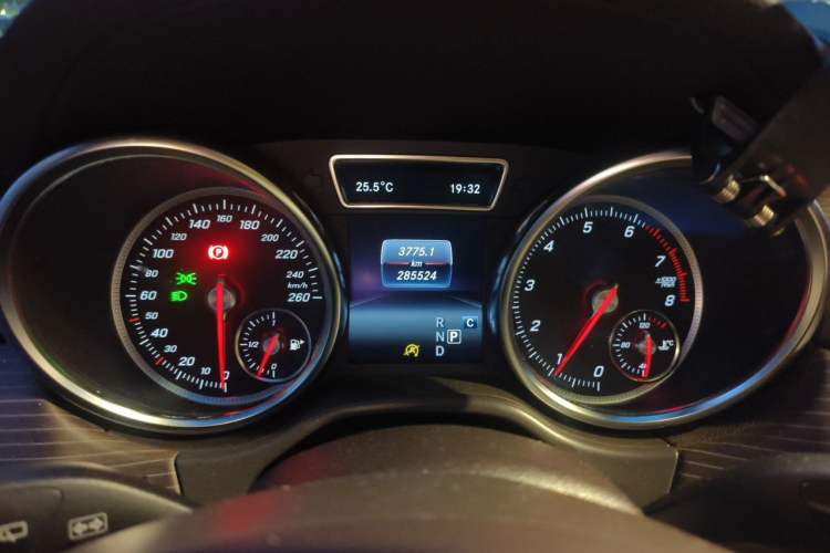 Used Mercedes-Benz GLE 2018 GLE 320 4MATIC Dynamic Edition Collector's Edition Instrument Cluster