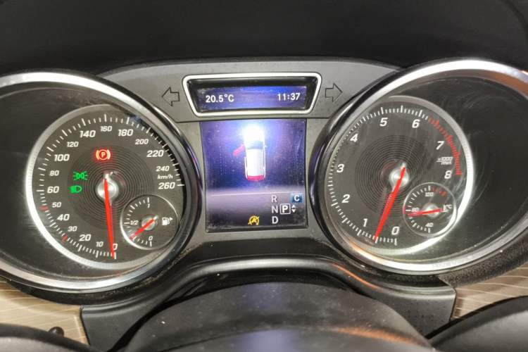 Used Mercedes-Benz GLE 2018 GLE 320 4MATIC Dynamic Edition Collector's Edition Instrument Cluster
