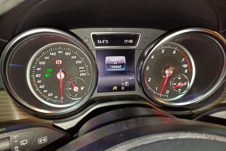 Used Mercedes-Benz GLE 2018 GLE 400 4MATIC Exclusive Edition Instrument Cluster