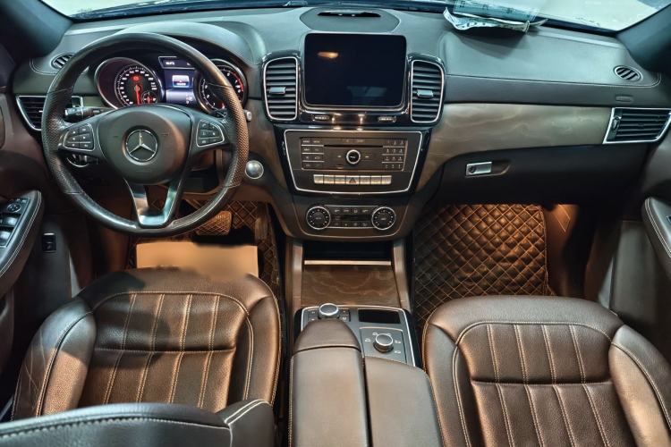 Used Mercedes-Benz GLE 2018 GLE 320 4MATIC Dynamic Edition Collector's Edition Interior 1