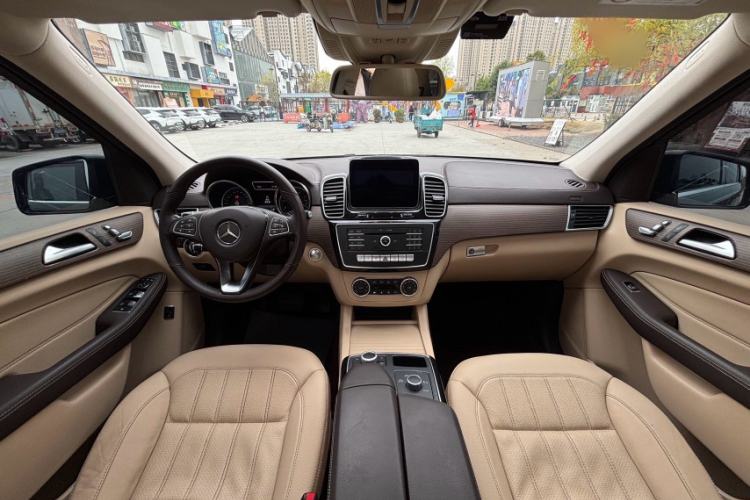 Used Mercedes-Benz GLE 2018 GLE 320 4MATIC Dynamic Edition Collector's Edition Interior 1