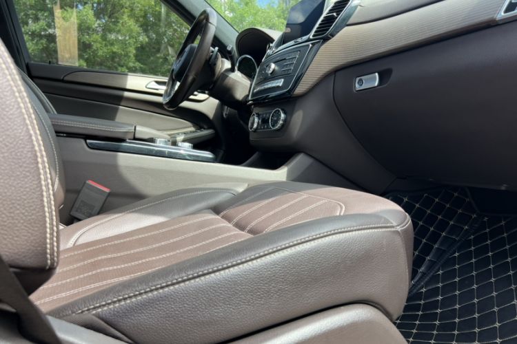 Used Mercedes-Benz GLE 2018 GLE 320 4MATIC Dynamic Edition Collector's Edition Interior 1