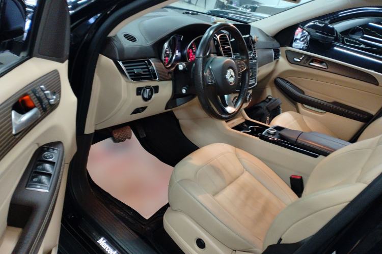 Used Mercedes-Benz GLE 2018 GLE 320 4MATIC Dynamic Edition Collector's Edition Interior 3
