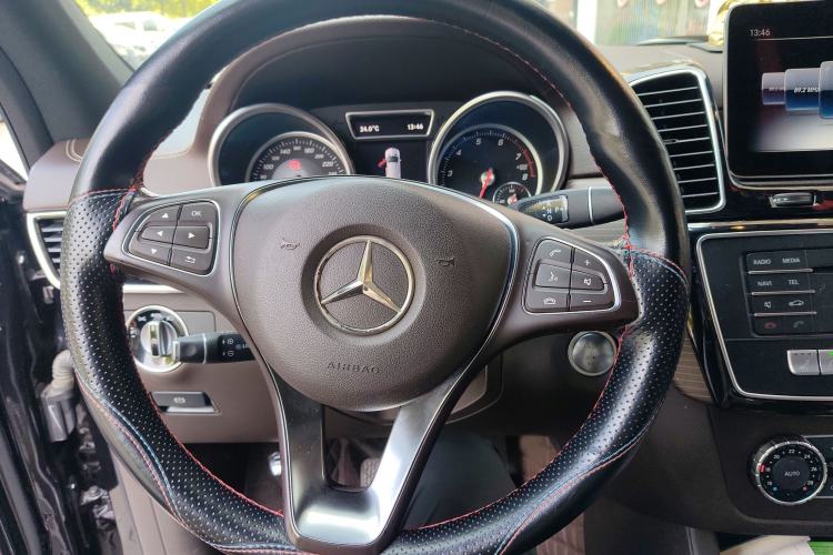 Used Mercedes-Benz GLE 2018 GLE 320 4MATIC Dynamic Edition Collector's Edition Interior 4