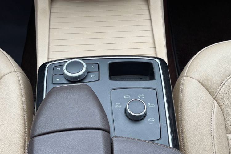 Used Mercedes-Benz GLE 2018 GLE 320 4MATIC Dynamic Edition Collector's Edition Interior 4