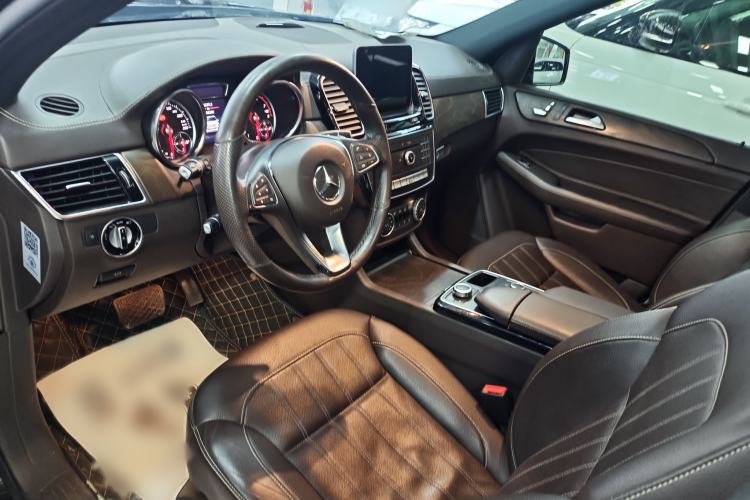 Used Mercedes-Benz GLE 2018 GLE 320 4MATIC Dynamic Edition Collector's Edition Interior 5