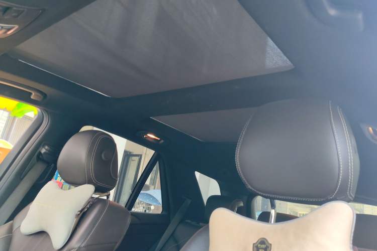 Used Mercedes-Benz GLE 2018 GLE 320 4MATIC Dynamic Edition Collector's Edition Interior 5