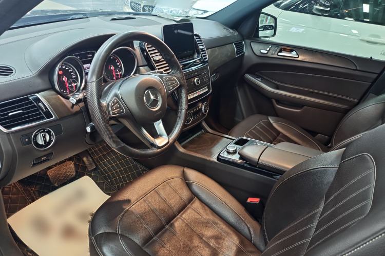 Used Mercedes-Benz GLE 2018 GLE 320 4MATIC Dynamic Edition Collector's Edition Interior 6