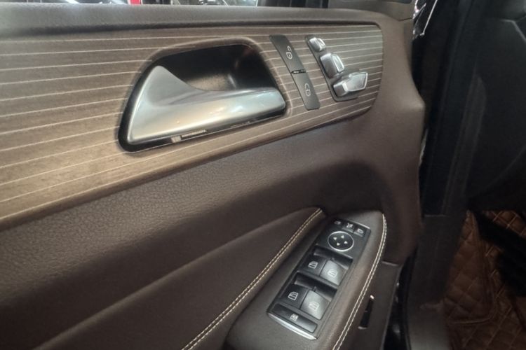 Used Mercedes-Benz GLE 2018 GLE 320 4MATIC Luxury Collection Edition Interior 6